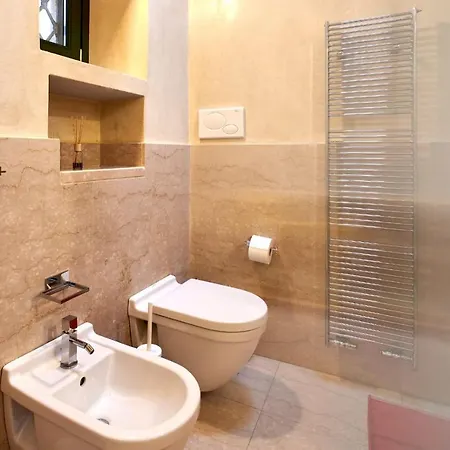 Apartment Casa Vacanza Del Barone Via Broseta 13 Bergamo